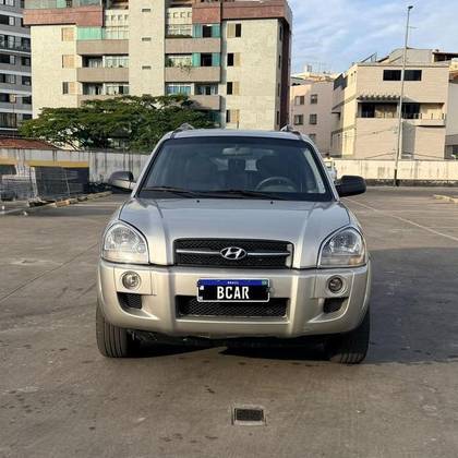 HYUNDAI TUCSON 2.0 MPFI GL 16V 142CV 2WD GASOLINA 4P AUTOMÁTICO HYUNDAI TUCSON 2.0 MPFI GL 16V 142CV 2WD GASOLINA 4P AUTOMÁTICO